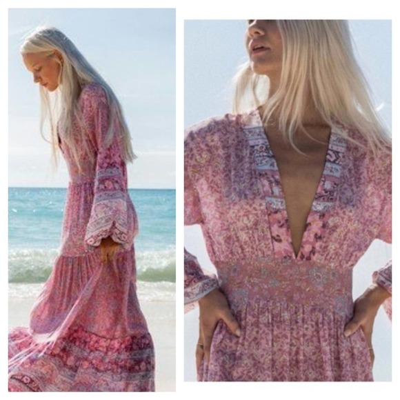 Billabong Dresses & Skirts - Billabong Cosmos Print Long Sleeve Maxi Dress (M)